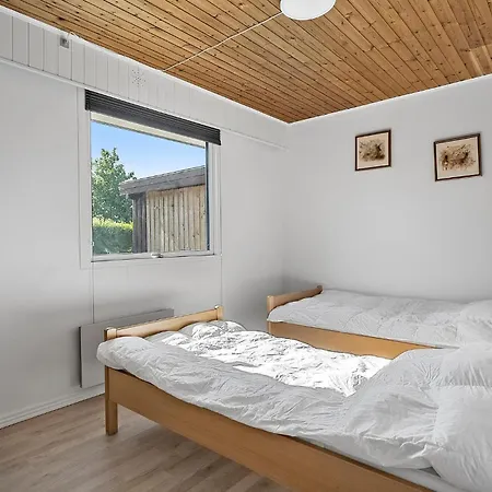 3 Bedroom Awesome In Holiday home Tistrup